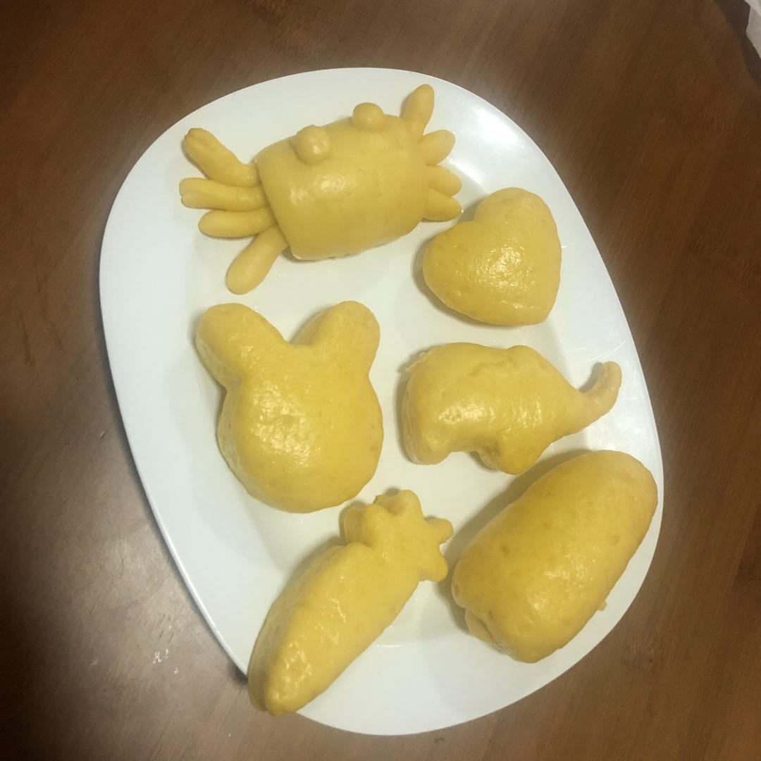 新手也可以--详解如何做出人见人爱、金黄的南瓜馒头