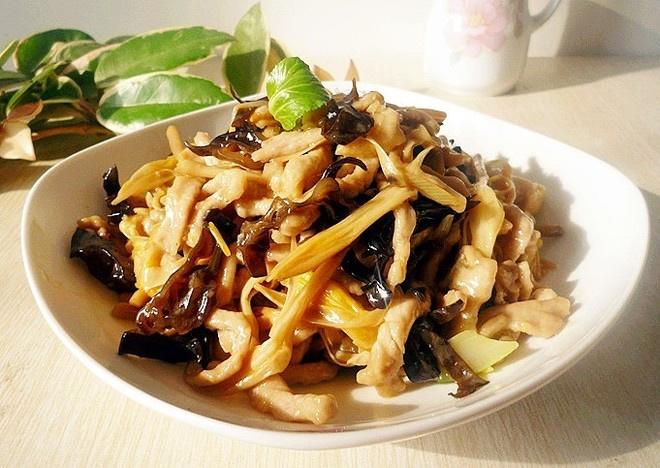 金针炒肉（黄花菜炒肉丝）