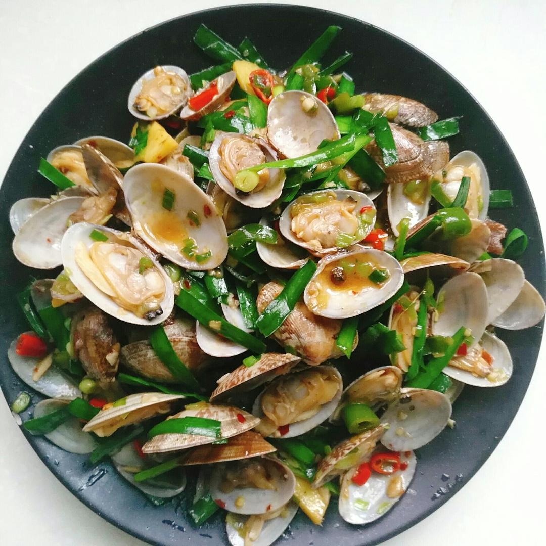 小王子lloy做的香辣韭菜炒花蛤