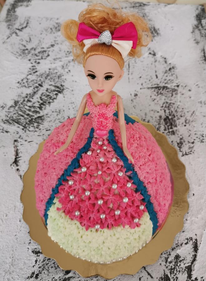 芭比娃娃生日蛋糕(8寸)的做法