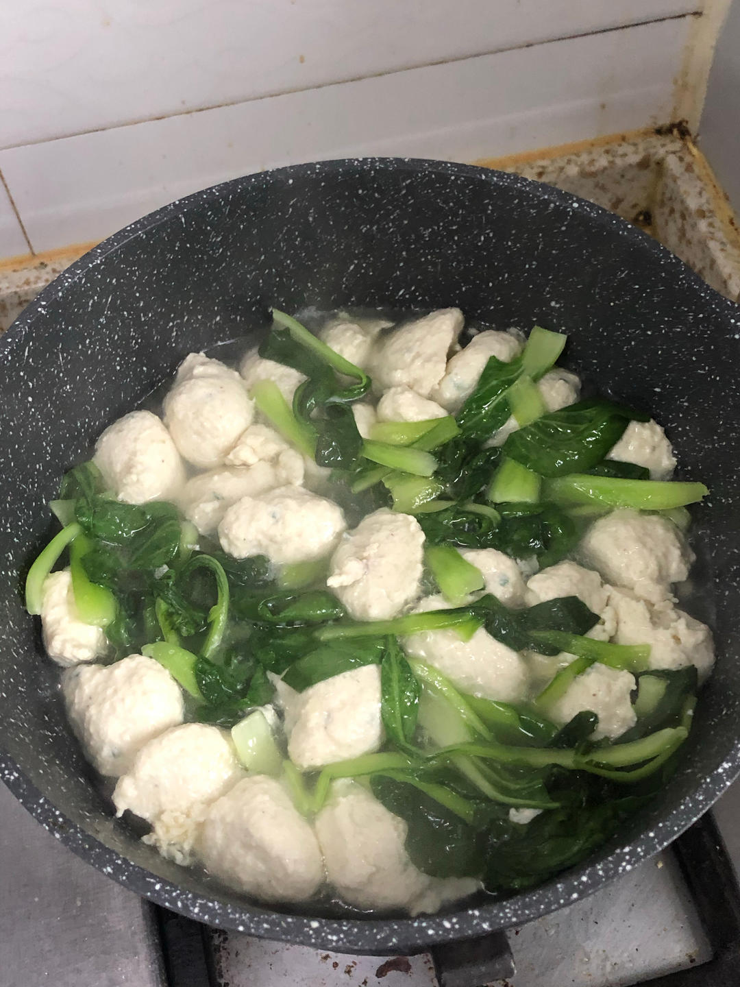 鸡肉丸子青菜汤