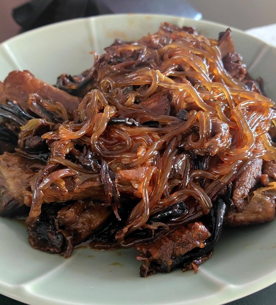 榛蘑炖排骨