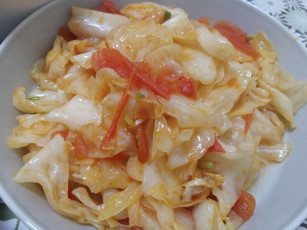 家常圆白菜炝炒西红柿（包菜番茄）