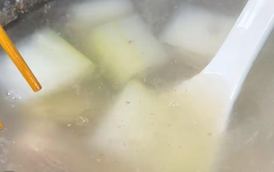 龙骨冬瓜汤