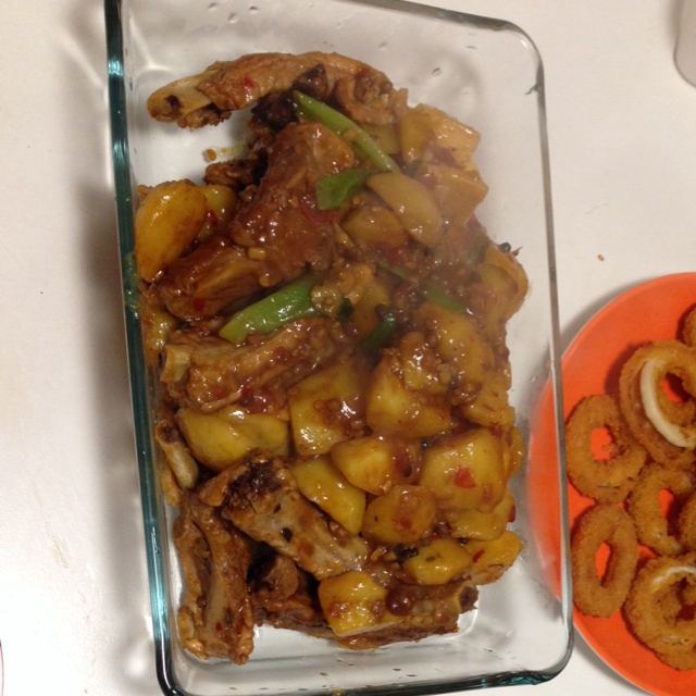 川味土豆烧排骨
