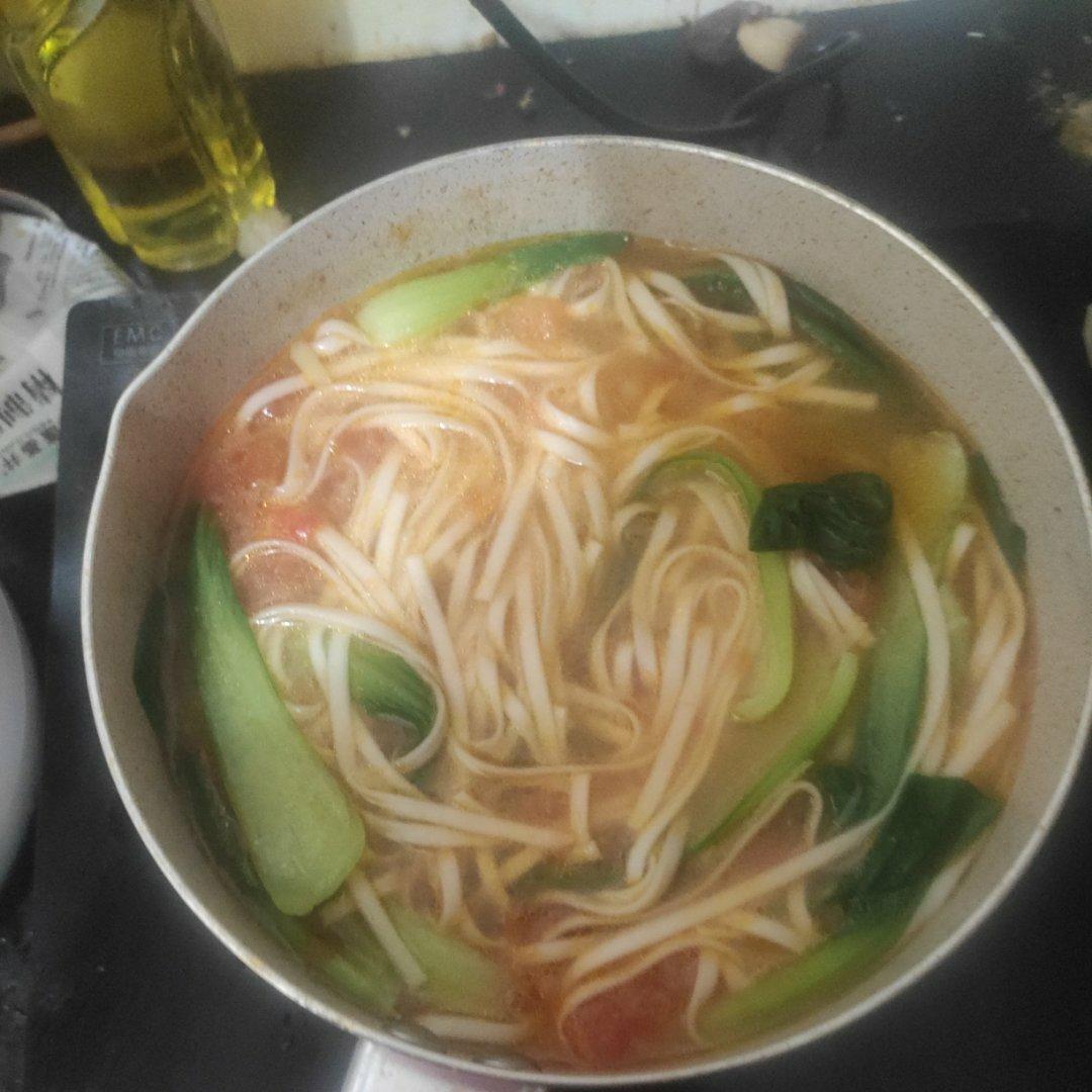 早餐～番茄🍅肉丝面