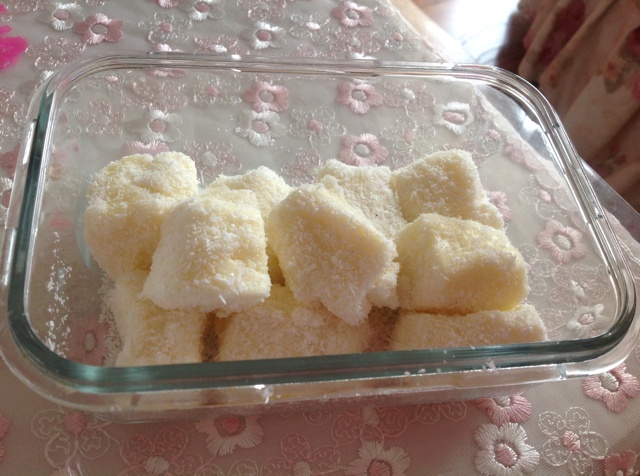 甜品之椰丝小方块