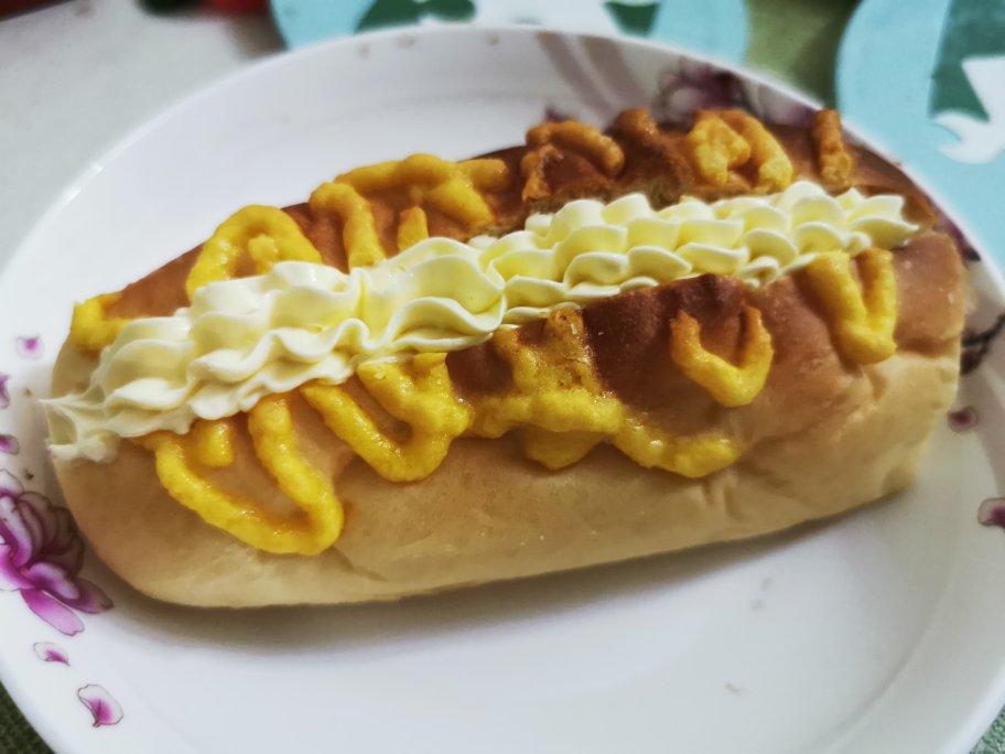 草莓奶露维也纳【毛毛虫面包】