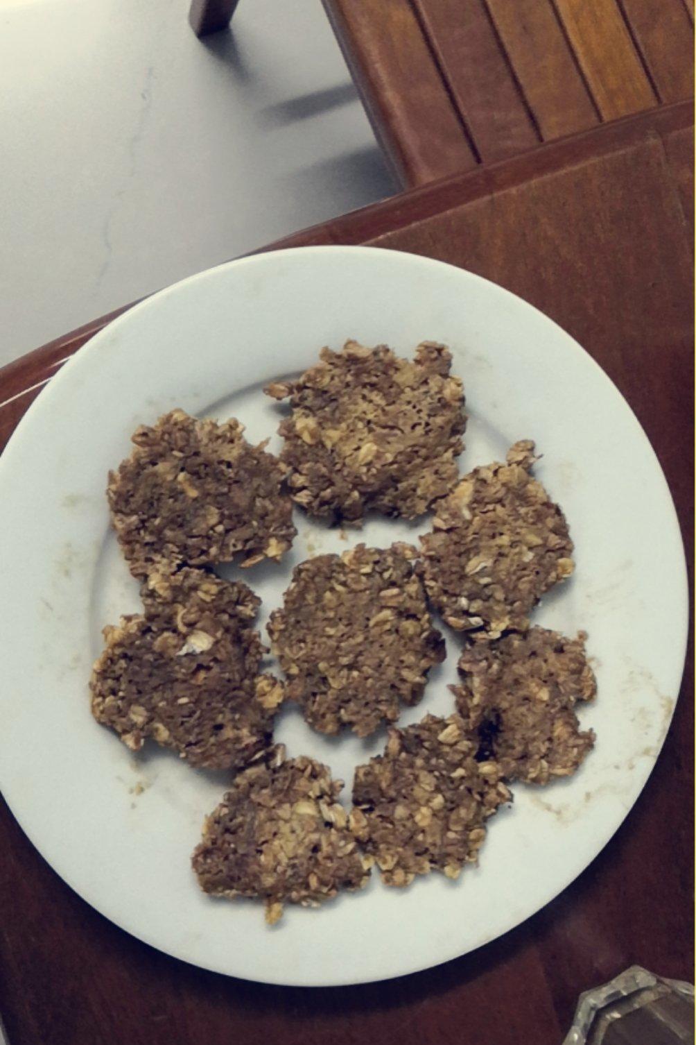 超简单-香蕉燕麦饼干（软软QQ的！）