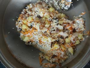 胡萝卜土豆焖饭的做法 步骤5