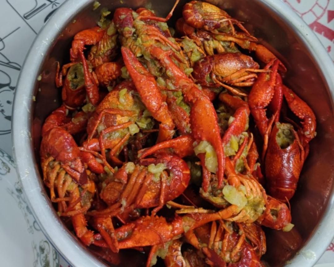 蒜香小龙虾的做法
