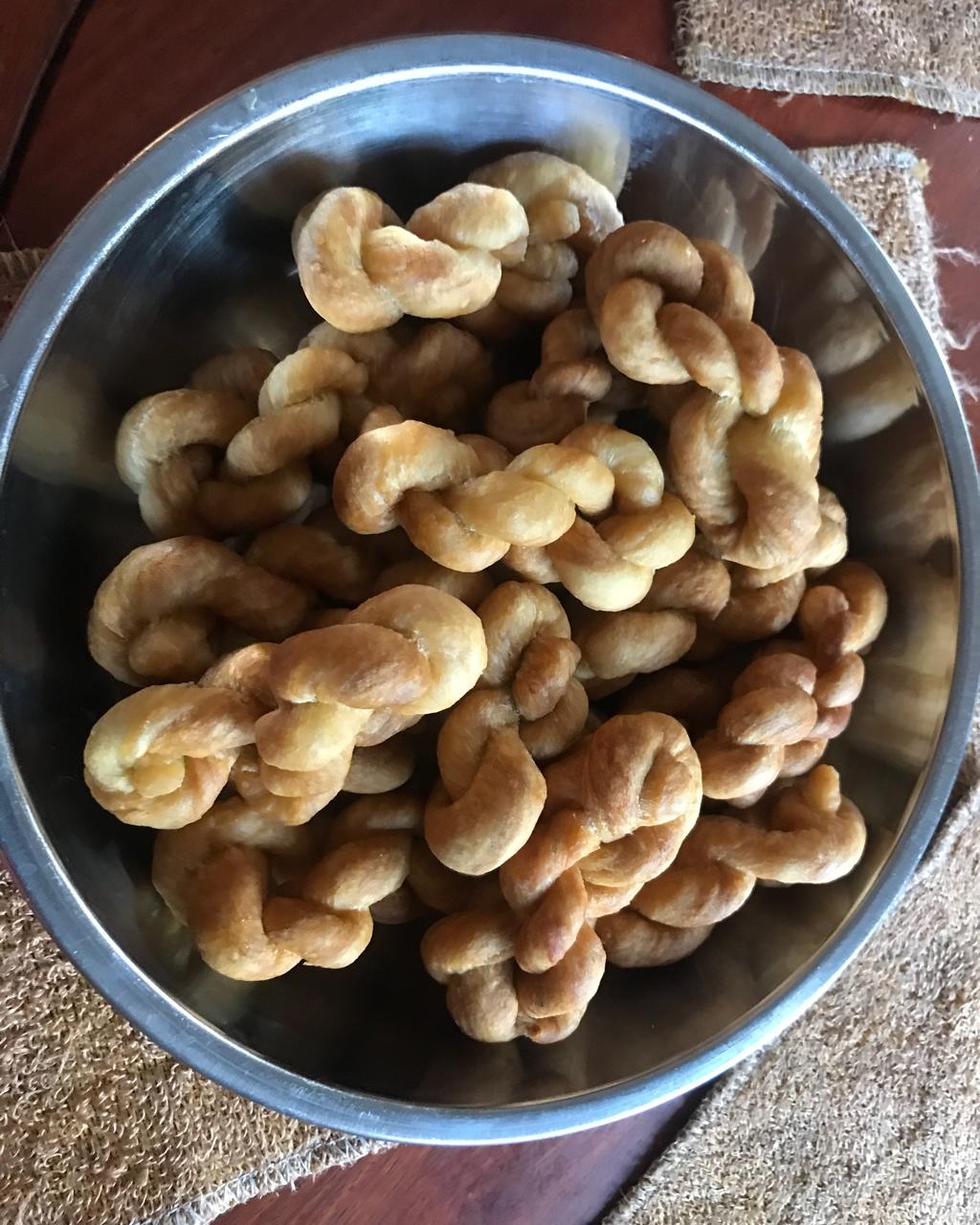 炸猫耳朵牛耳朵零食年货猪耳朵