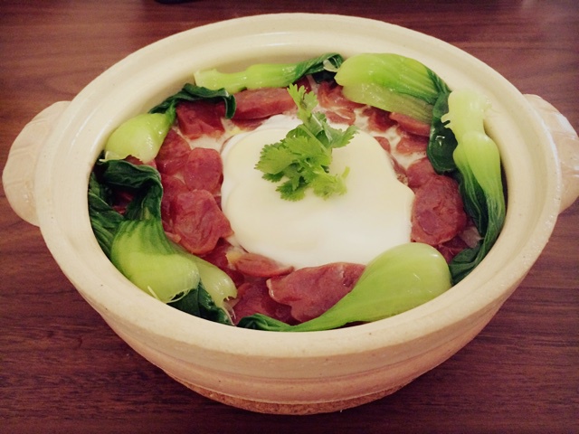 广式腊味煲仔饭