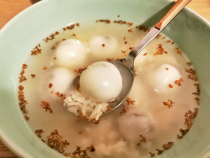 不规矩的红豆汤圆