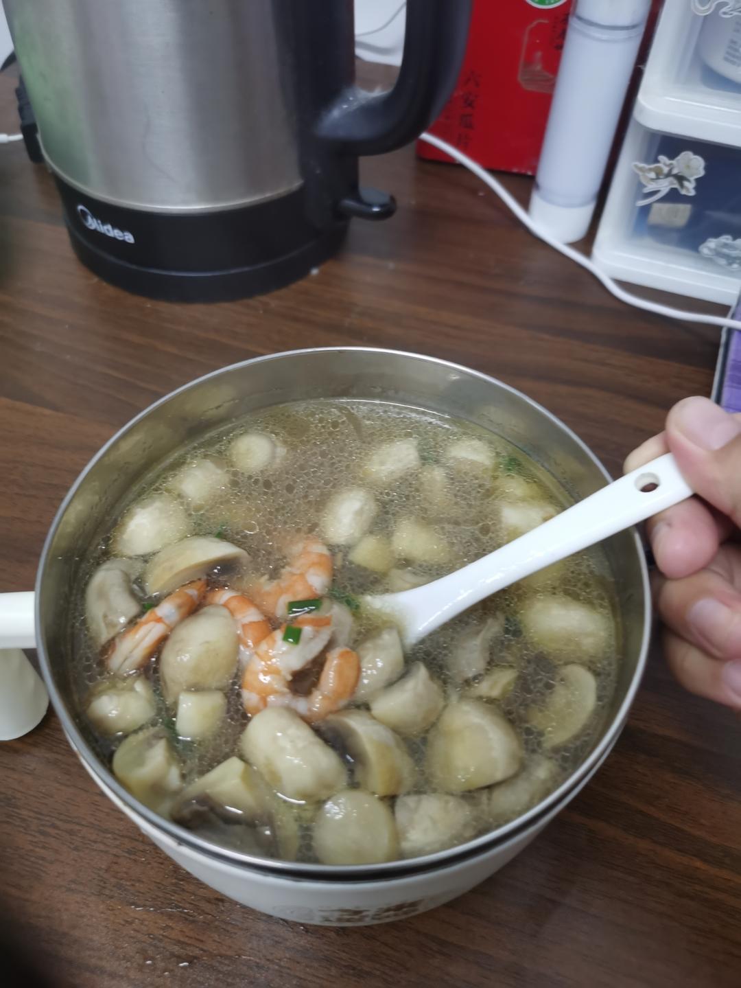 明明是素汤 却鲜得像鸡汤一样的「口蘑汤」