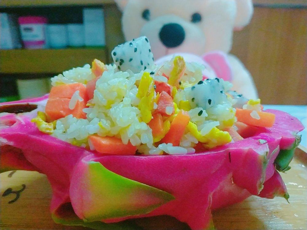 清爽火龙果炒饭