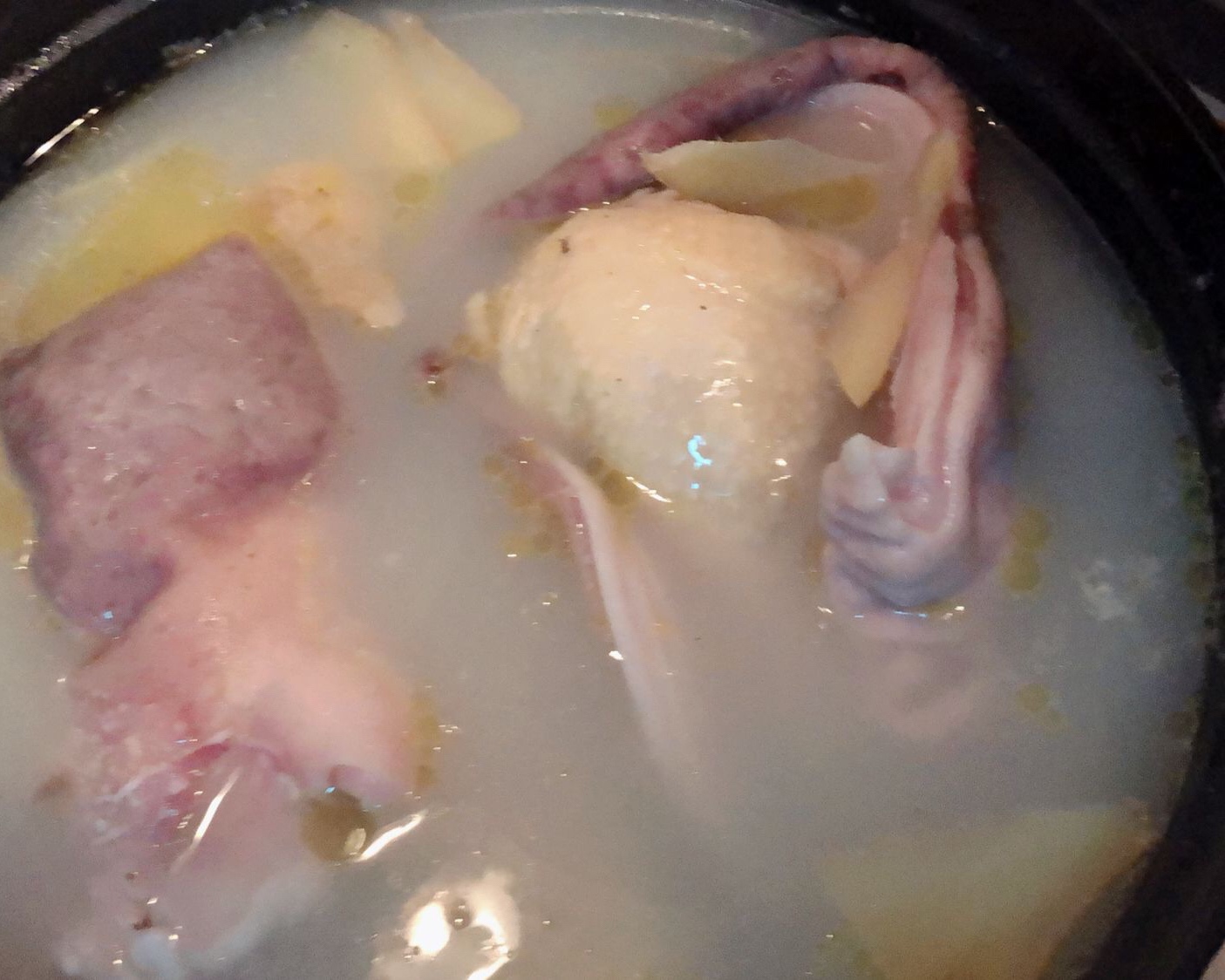 广式胡椒猪肚鸡汤的做法 步骤2