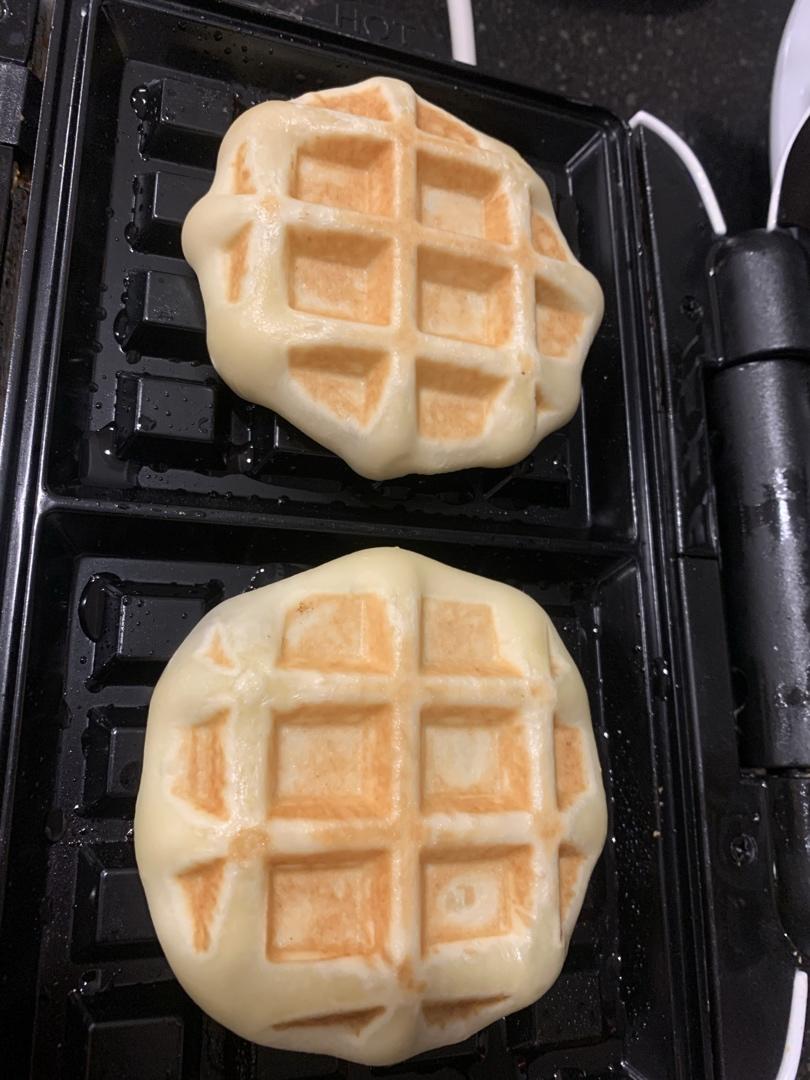 夹馅比利时华夫饼