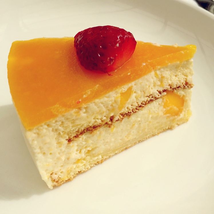 晓晓刺猬做的芒果慕斯蛋糕