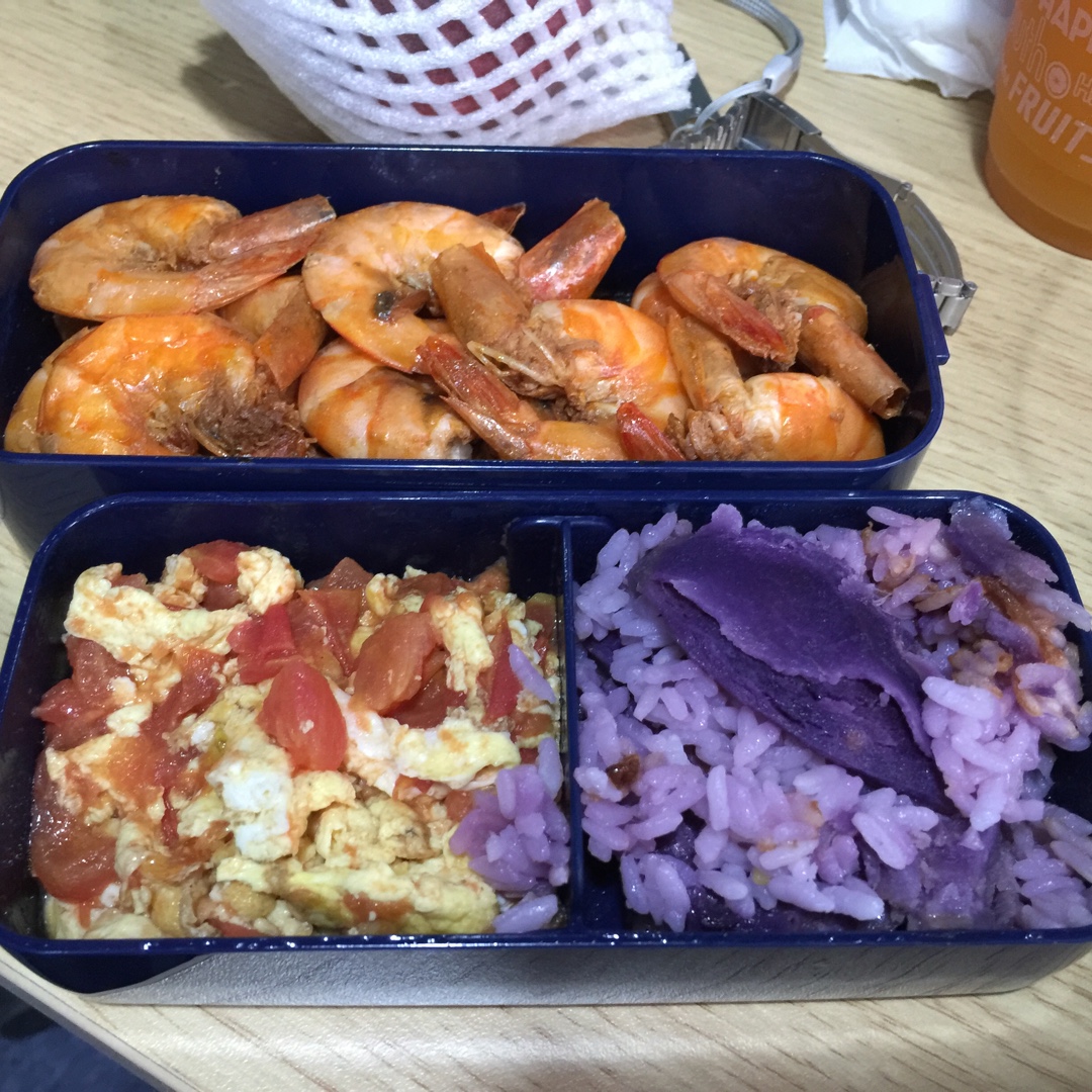 万般皆无奈心要静做的上班族的午餐便当