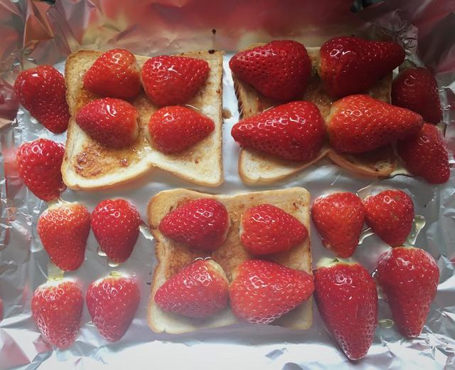 面包🍞脆草莓🍓
