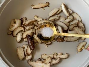 好吃不胖的西兰花炒香菇❗️低脂清爽❗️巨好吃的做法 步骤5