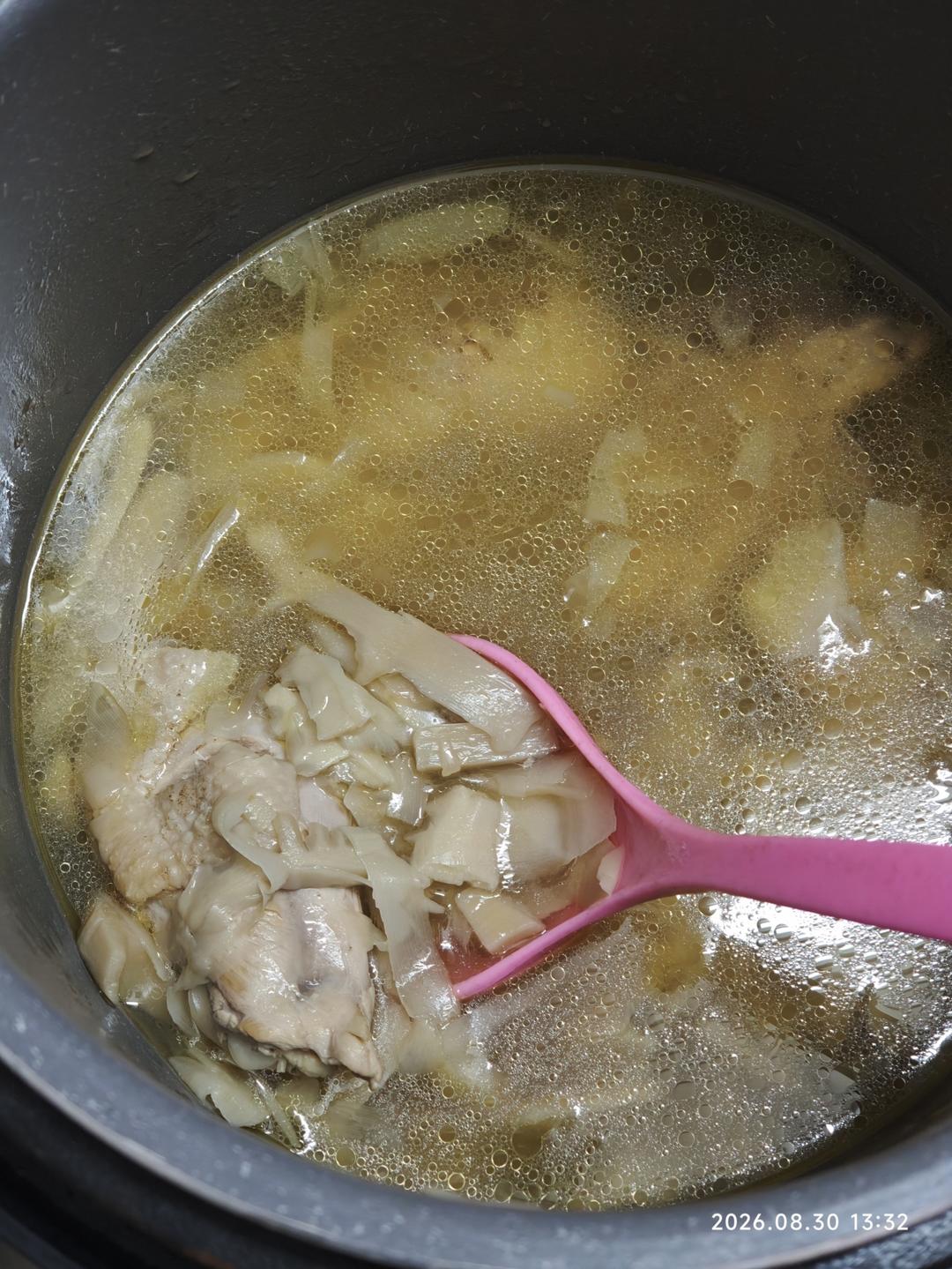 酸笋鸡（皮）汤------红楼梦美食