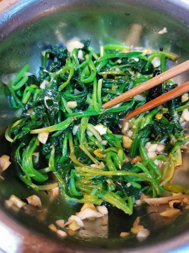 凉拌菠菜(家传秘方)