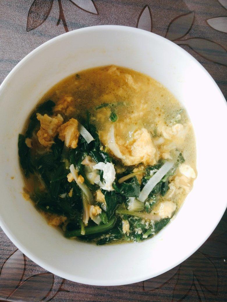 菠菜鸡蛋面