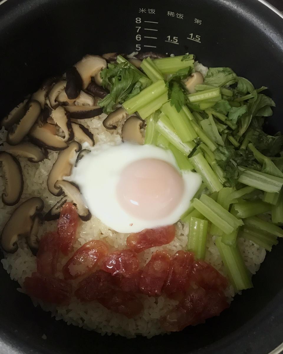 【电饭煲腊肠煲仔饭】