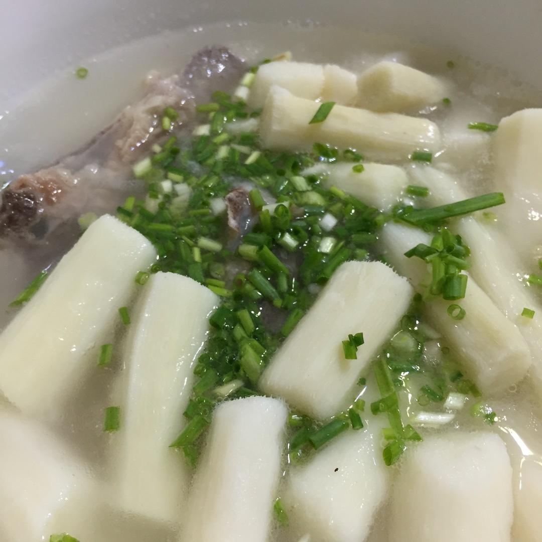 龙骨淮山汤（家常汤煲）的做法