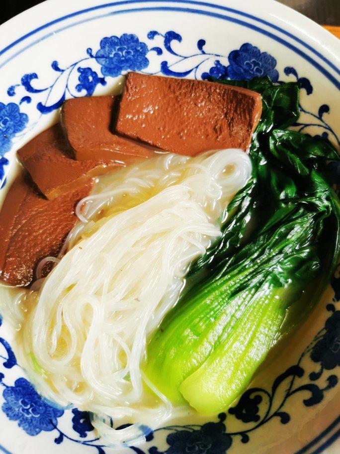 鸭血粉丝汤
