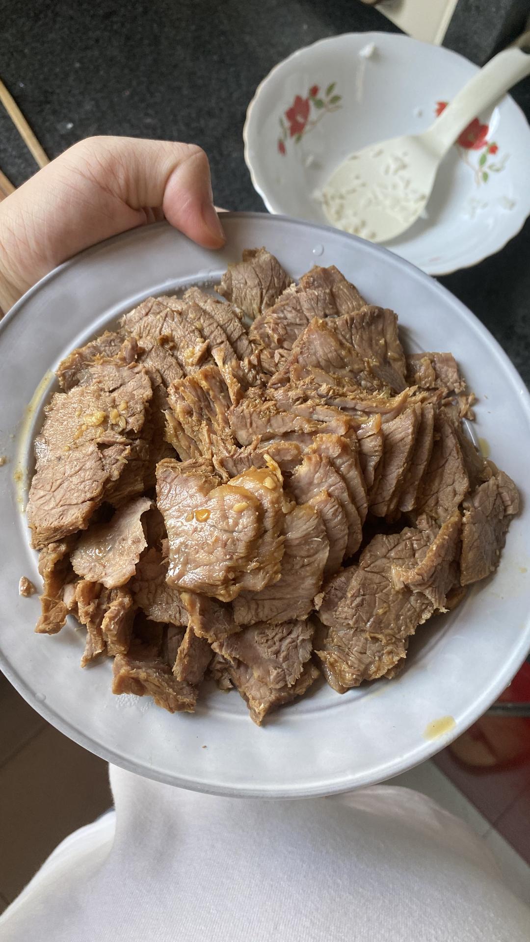 最容易的家常菜之——卤牛肉