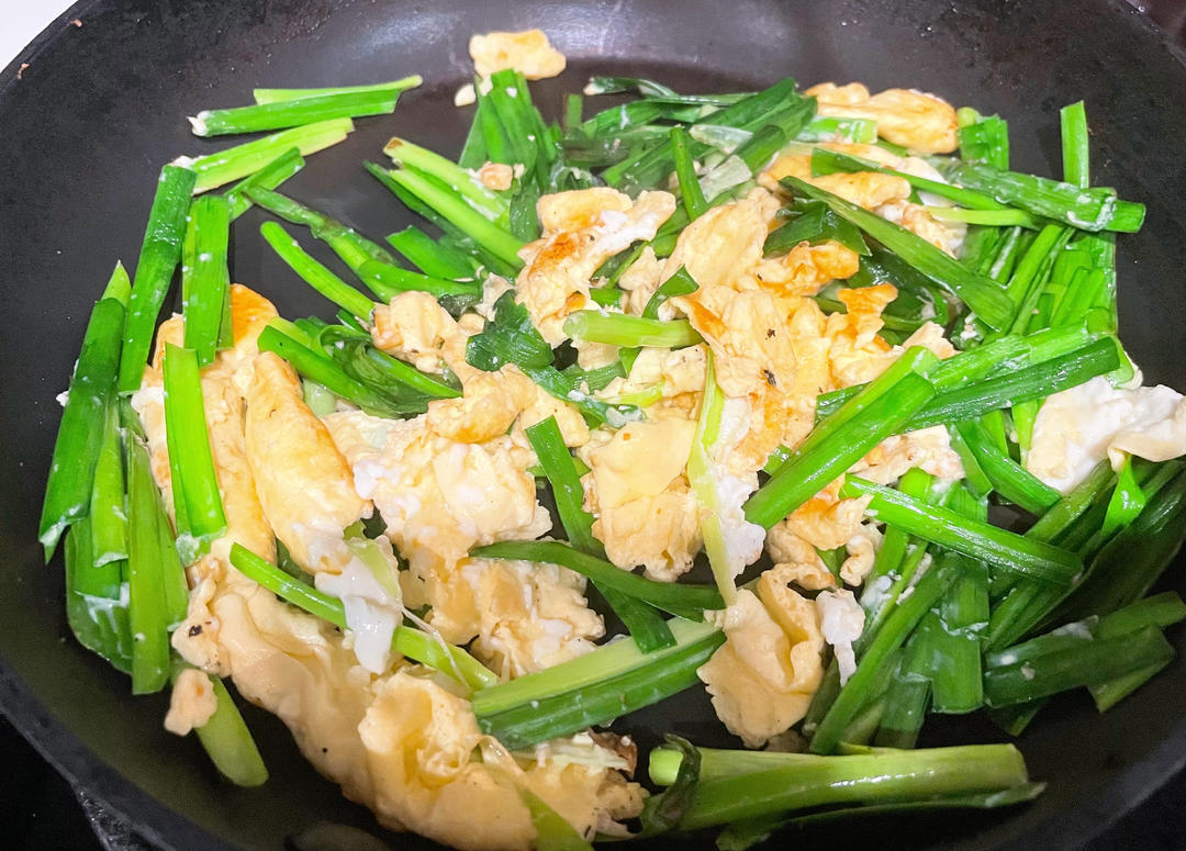 韭菜炒鸡蛋——三分钟快手下饭菜 掌握火候的秘诀