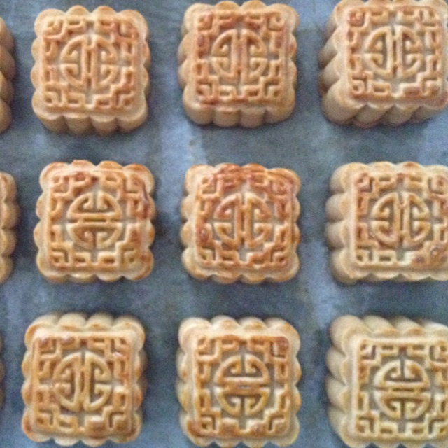 广式月饼——蛋黄莲蓉月饼
