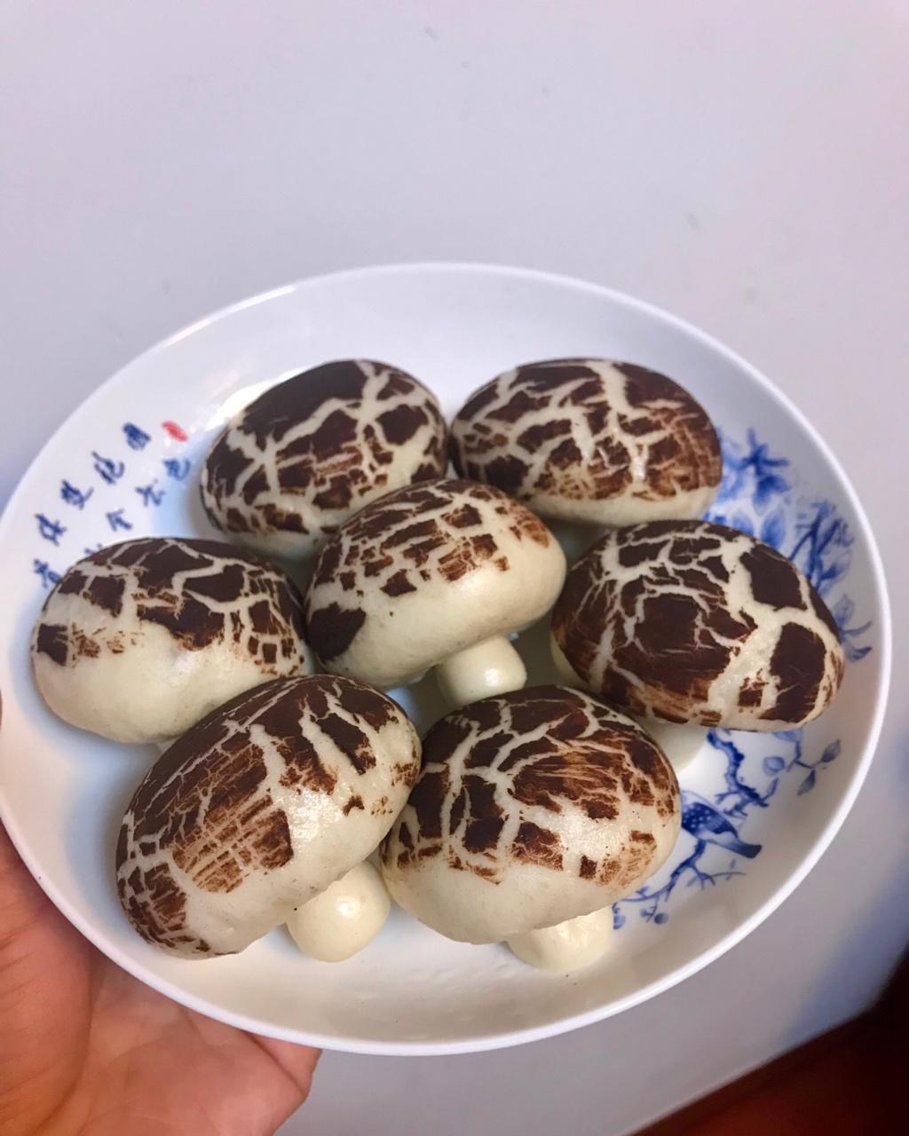 亲小囡yy做的象形蘑菇包