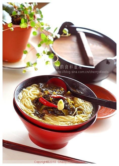 简易雪菜肉丝面的做法