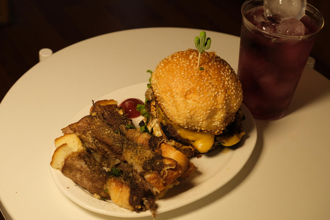 忙里偷闲吃饭饭