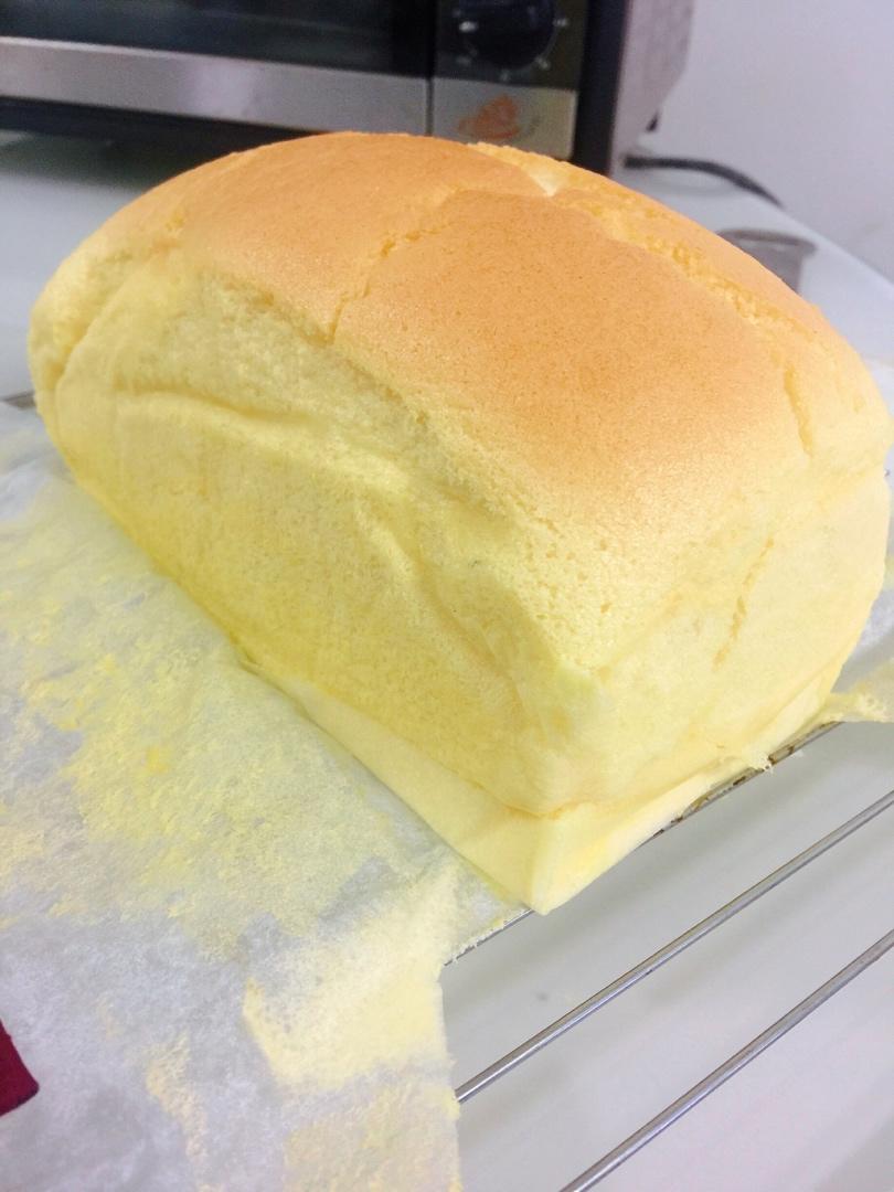 堪比柯基屁股
爆浆芝士🧀古早蛋糕