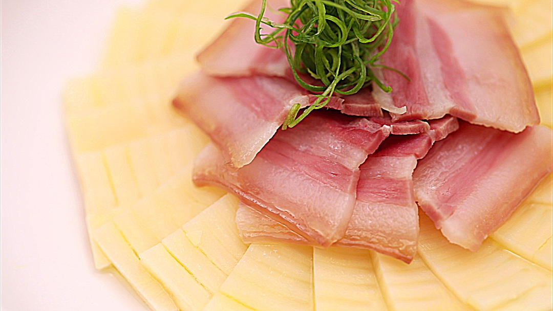 【春笋刀板香】咸香味鲜嫩出汁，一切一蒸尝美味！