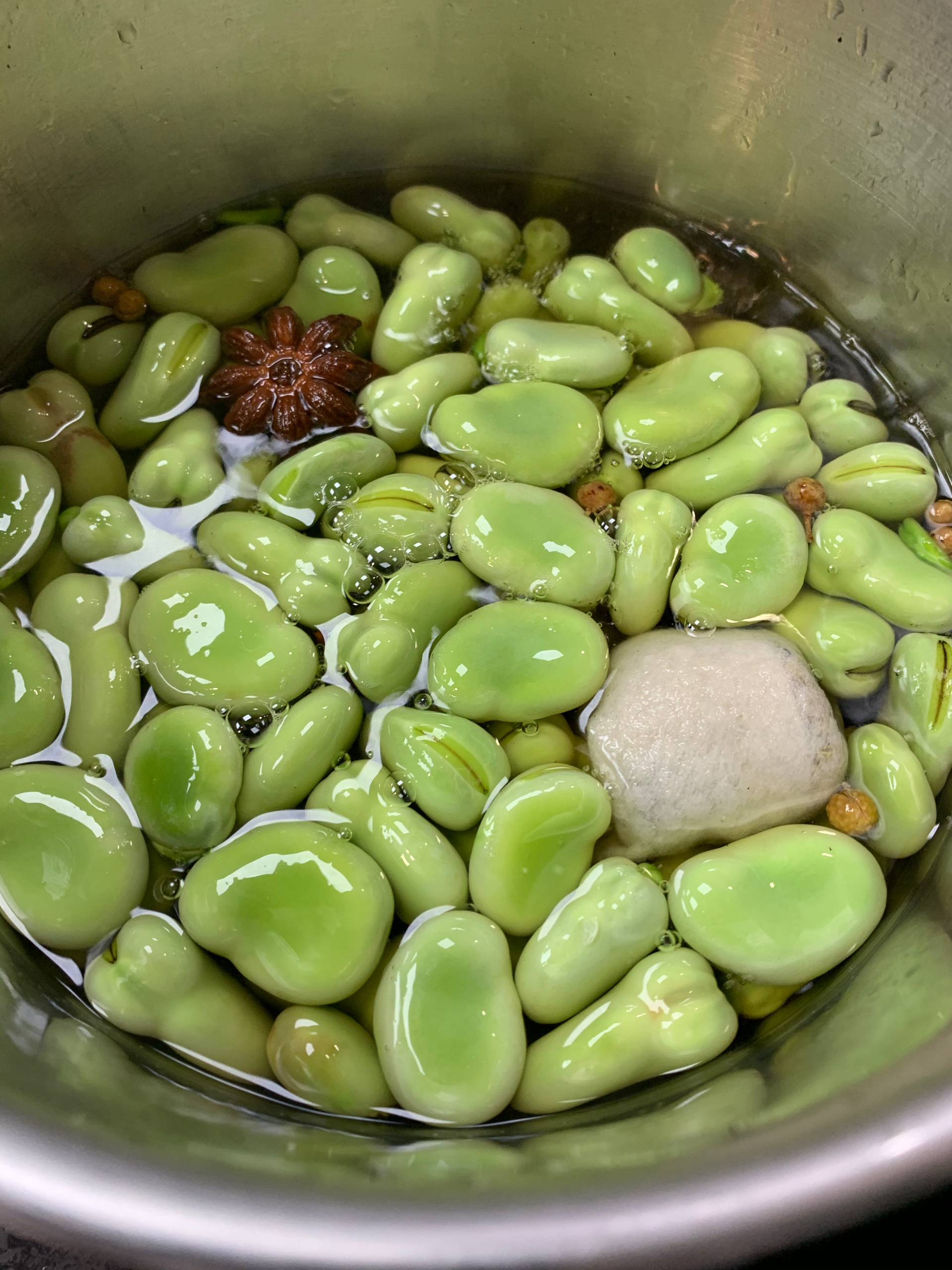 茴香豆、水煮五香蚕豆，孔乙己那碟让我们都流过口水的豆子