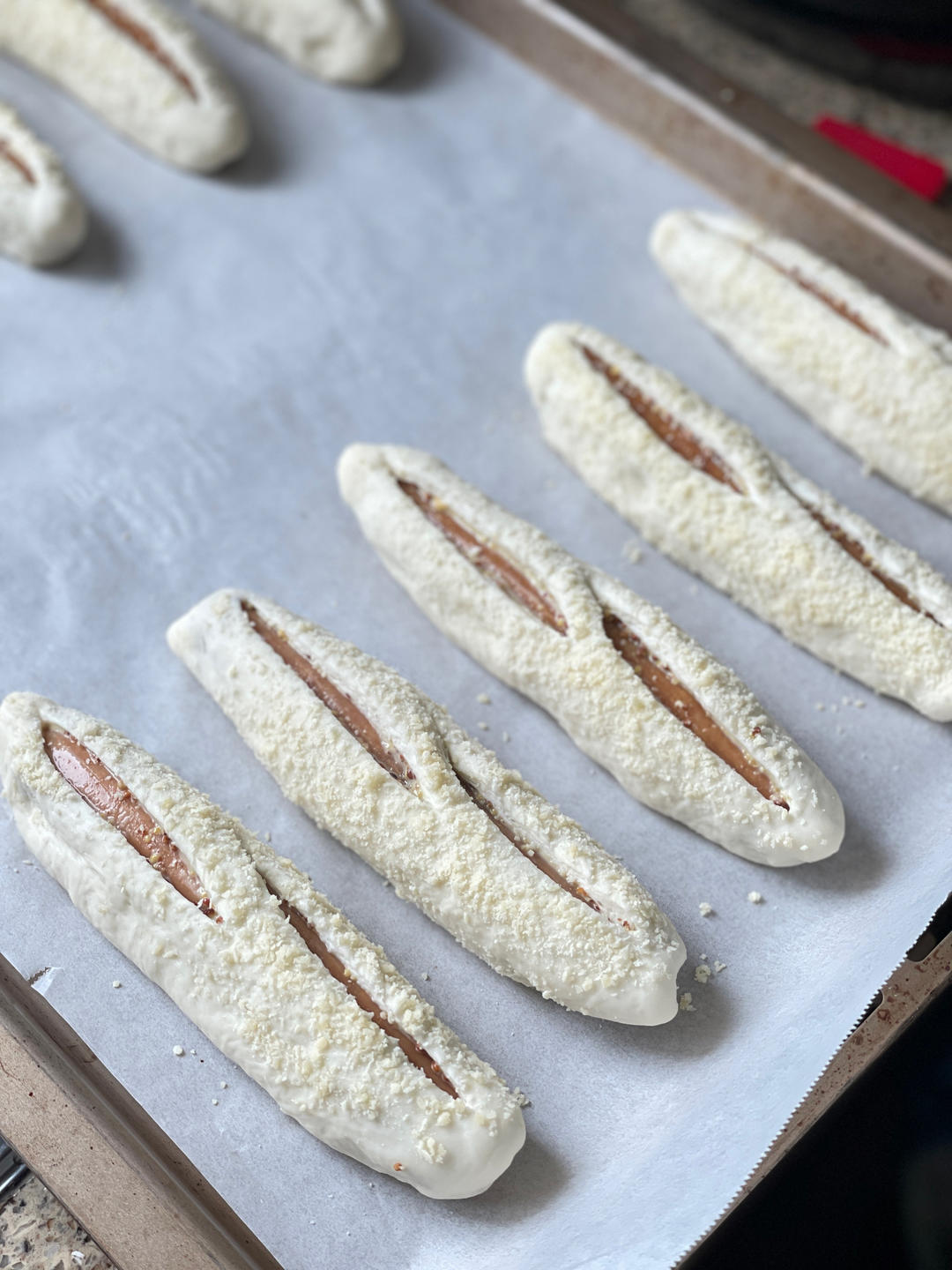 治愈甜腻的｜法式芥末籽香肠面包