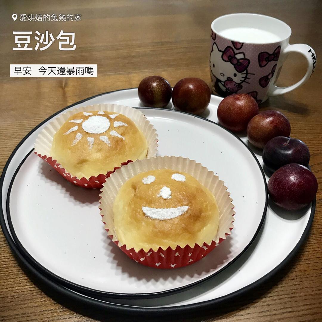 如棉花般松软的海苔肉松面包