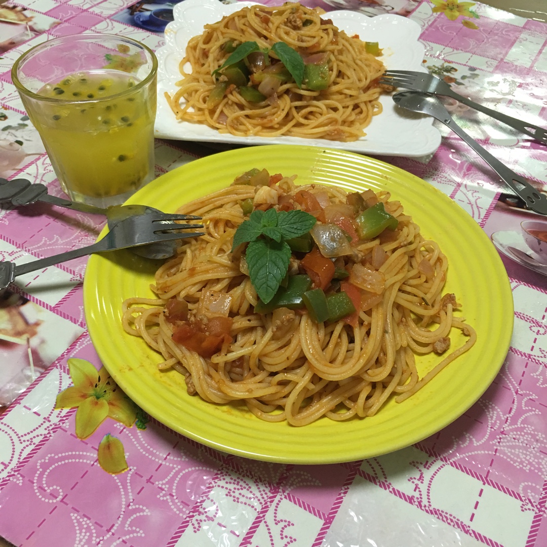 番茄肉酱意面