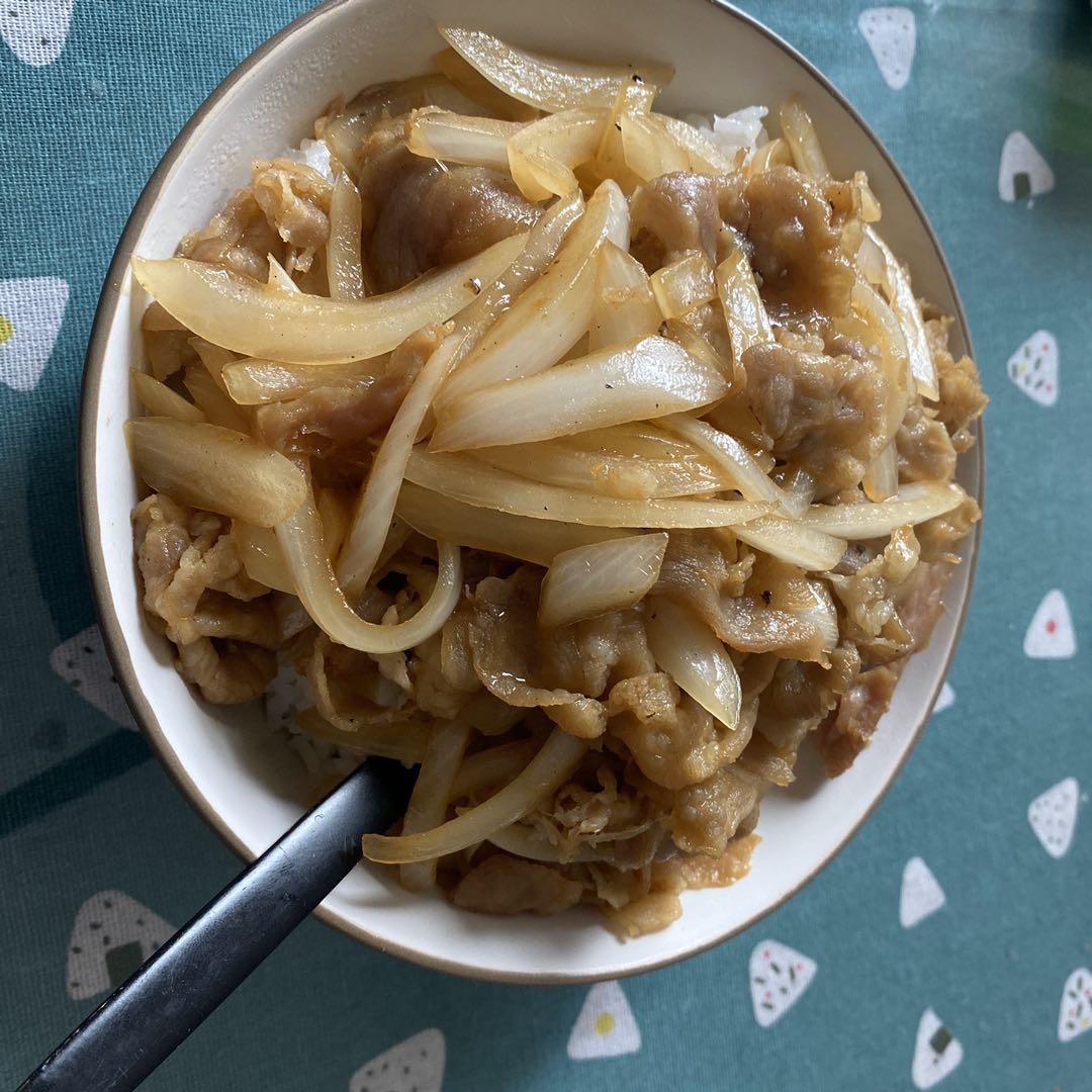 “吉野家”肥牛饭