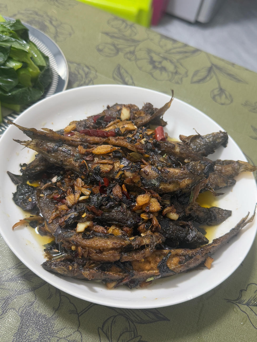 紫苏干煸小泥鳅