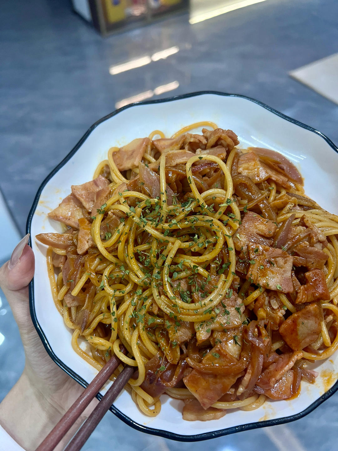 奶香浓郁🍝韩式奶油辣肥牛意面｜这一盘足够！