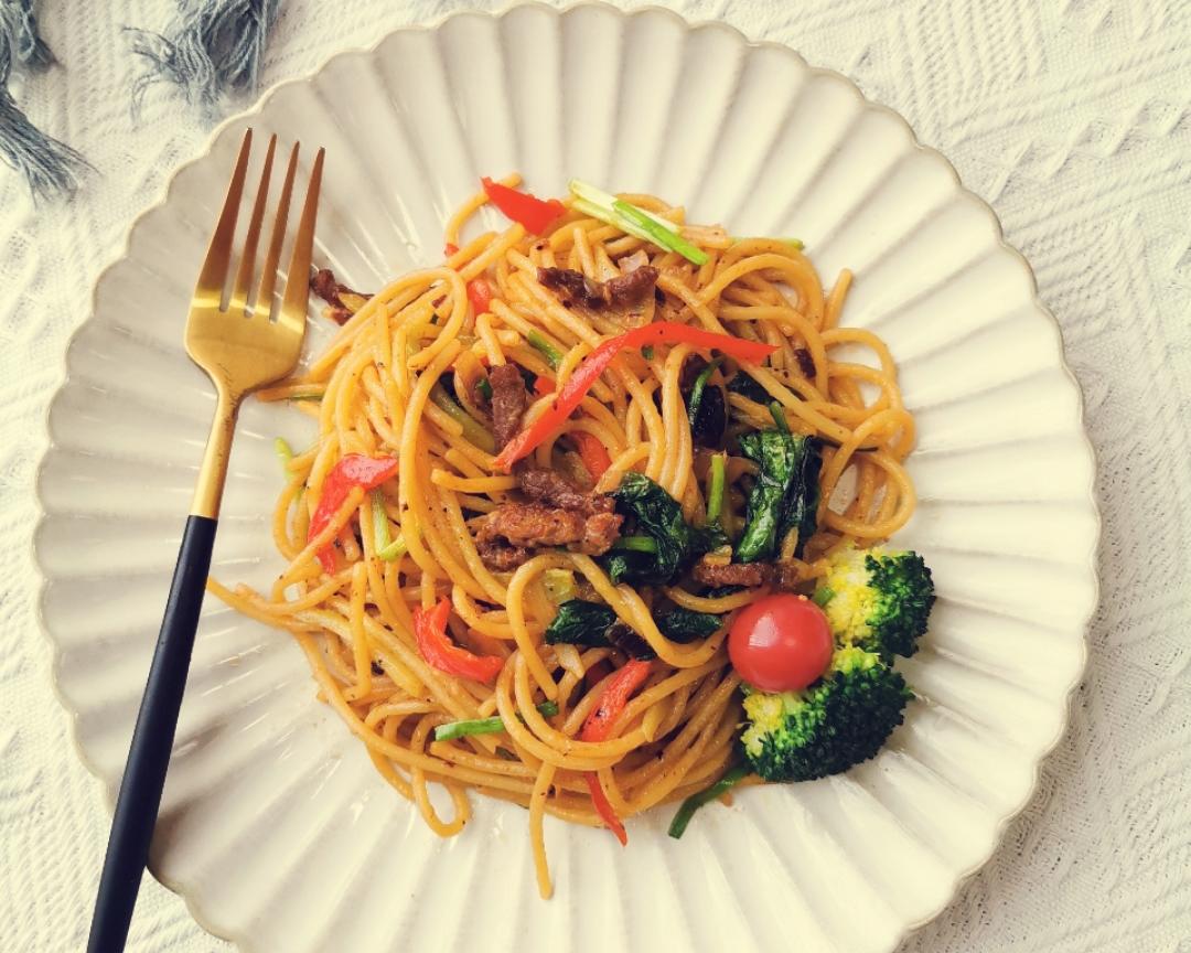 黑椒牛肉意面的做法