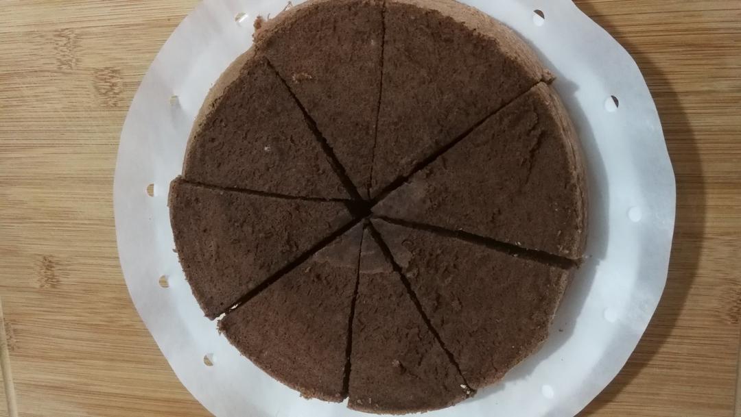 最简单的8寸巧克力戚风蛋糕
