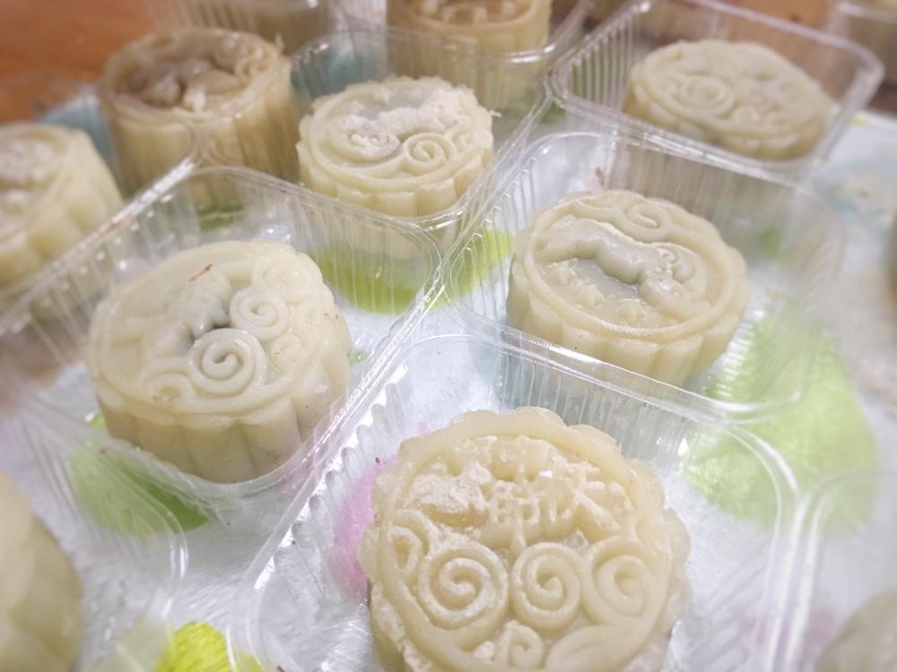 好吃到哭的冰皮月饼（细腻绿豆沙/榴莲）